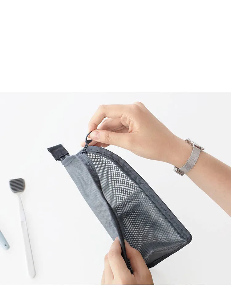 Portable Mesh Standing Toiletry Bag, Lightweight Foldable Clear Hanging Travel Organiser for Toothbrush & Travel