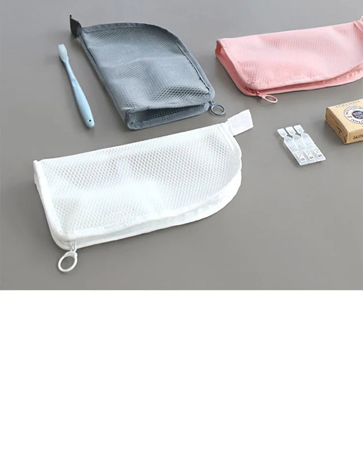 Portable Mesh Standing Toiletry Bag, Lightweight Foldable Clear Hanging Travel Organiser for Toothbrush & Travel