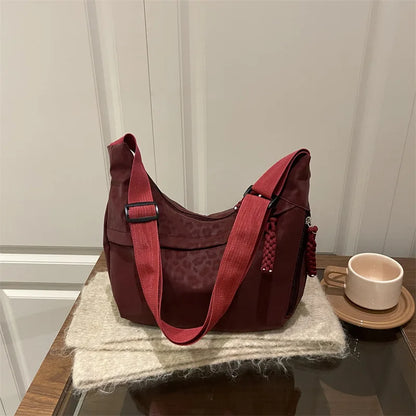 Women Fashion Leopard Print Crossbody Bag Large Capacity Hobo Shoulder Bag for Daily Commute Casual Outfit Armpit Bag