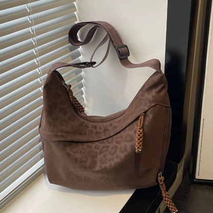 Women Fashion Leopard Print Crossbody Bag Large Capacity Hobo Shoulder Bag for Daily Commute Casual Outfit Armpit Bag